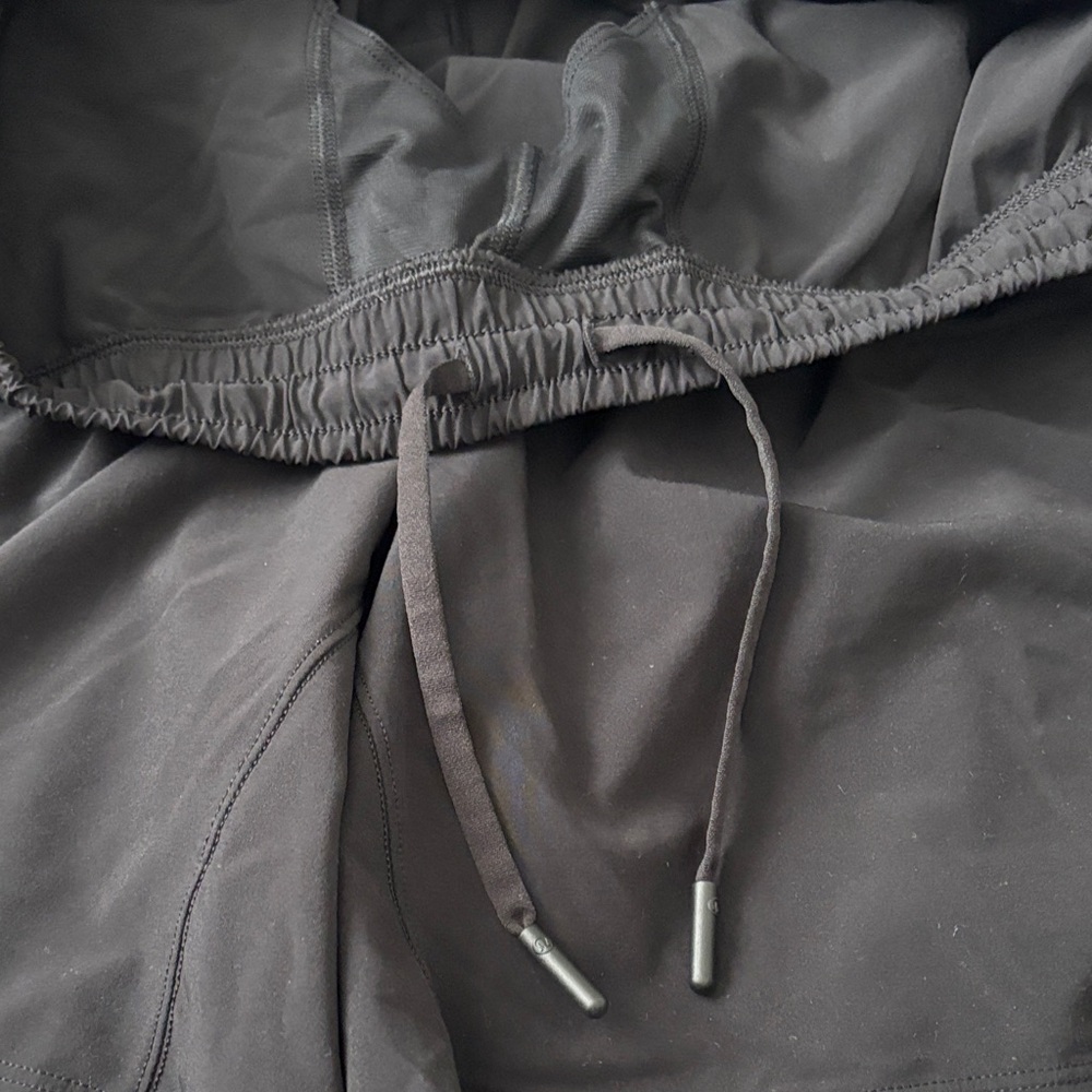 lululemon athletica Men's Black Athletic Shorts - Picture 5 of 6